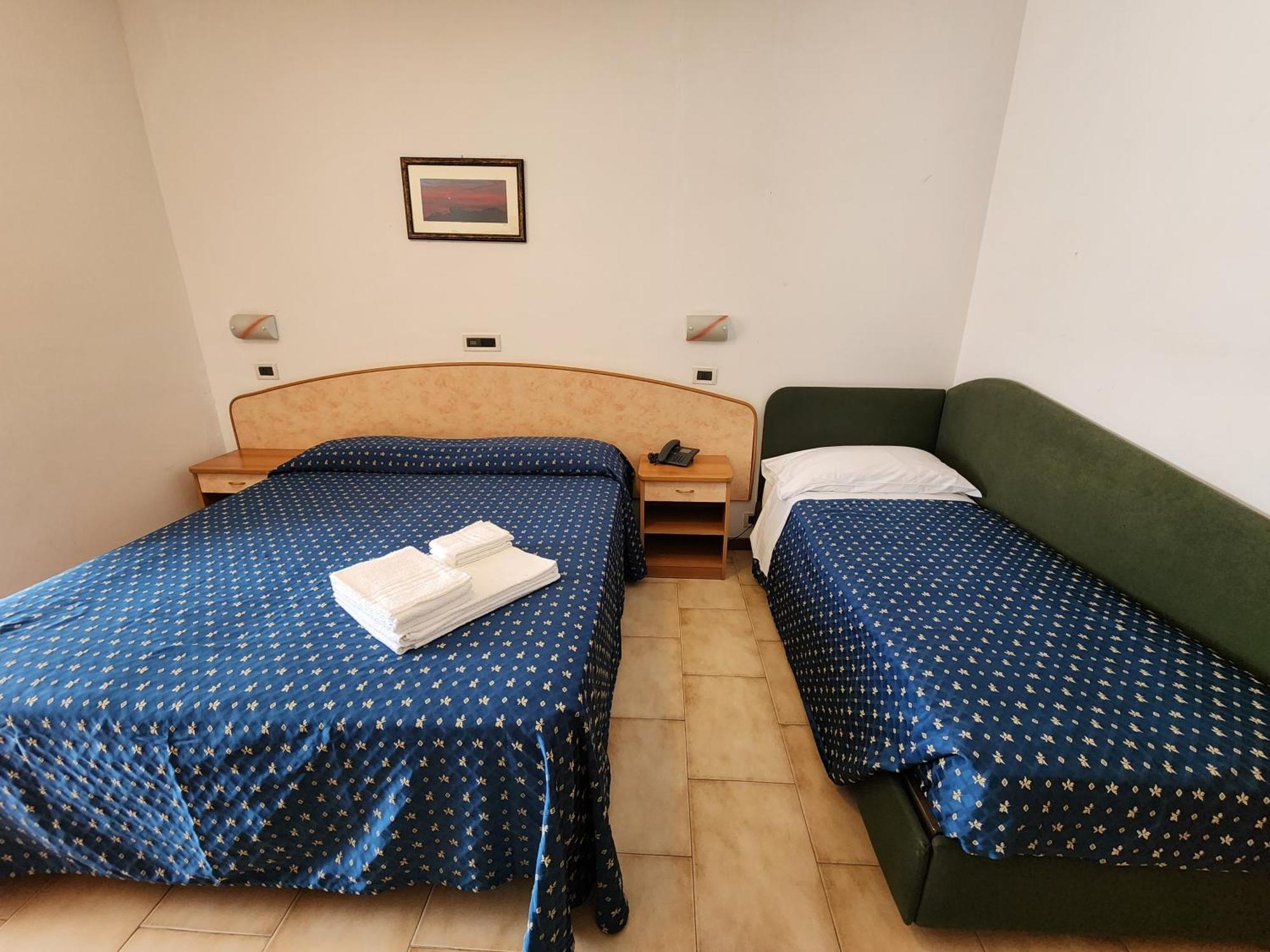 Hotel Holiday Martinsicuro Szoba fotó