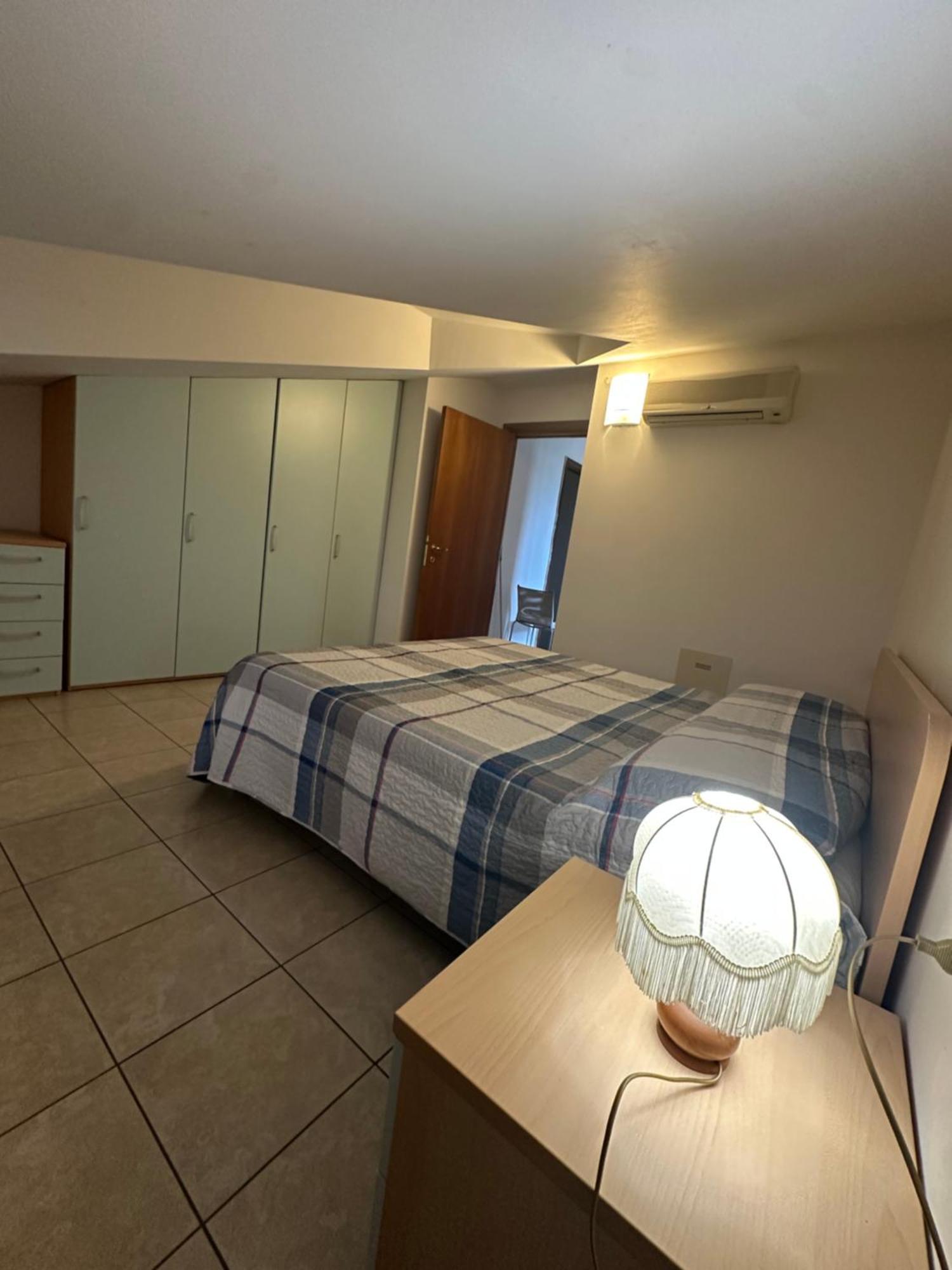 Hotel Holiday Martinsicuro Kültér fotó